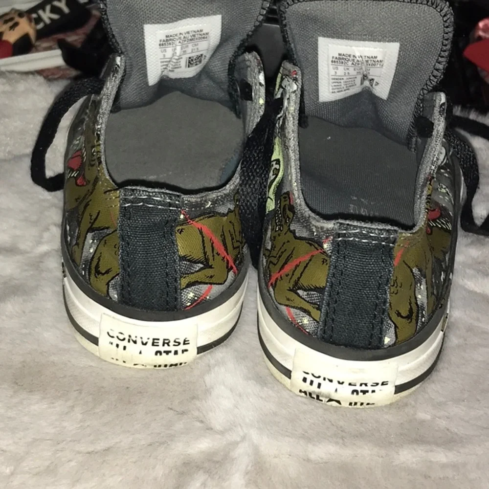 Converse - Picture 3 of 5